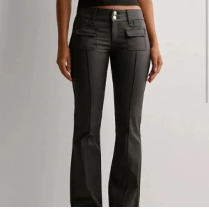 Läder byxor nelly - Skit snygga fick i julklapp men passa mig inte riktigt så ändade testade och tyvärr är lappen ej kvar