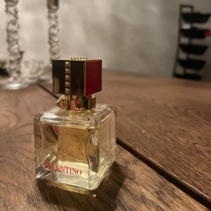 Valentino Voce Viva - Valentino Voce Viva parfym, knappt använd 