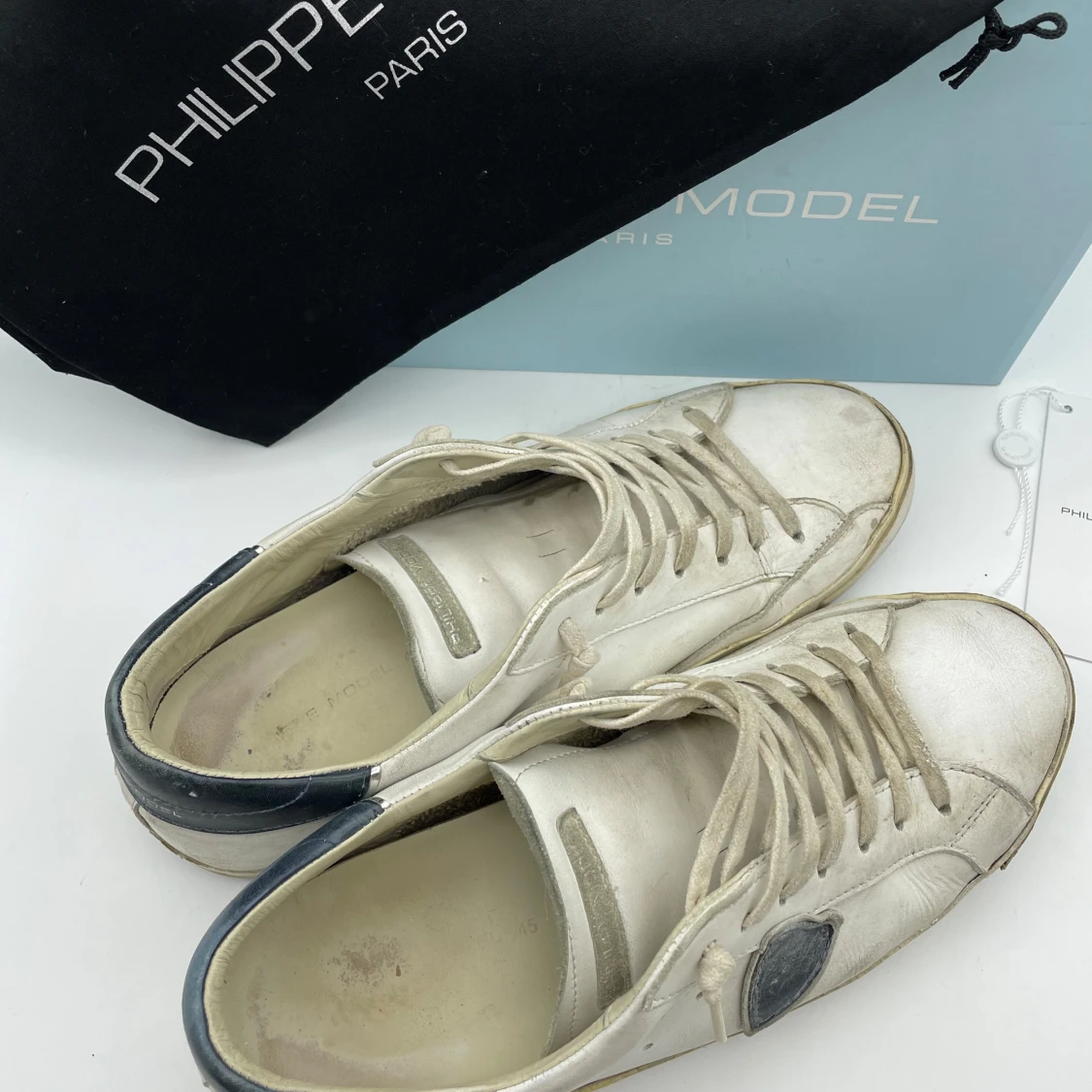 Vita sneakers från Philippe Model - 1