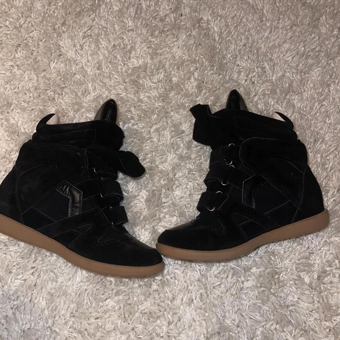 Isabel Marat liknade