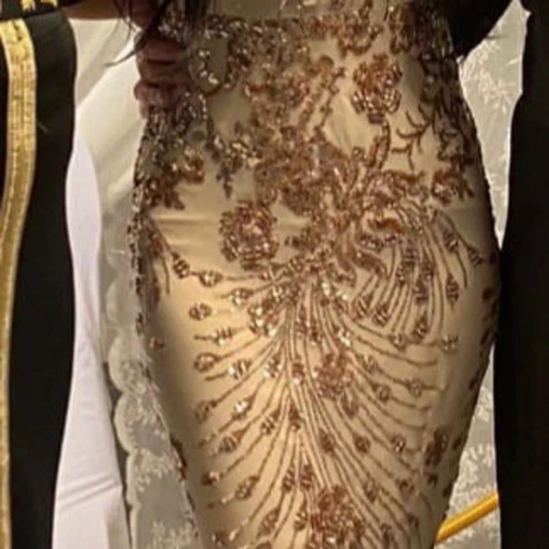 Beige långklänning med paljetter - 90