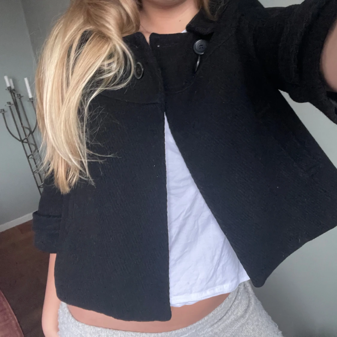 Trekvartsärmad svart kappa  - 90