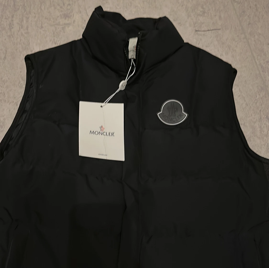 Moncler väst i bra skick - 93