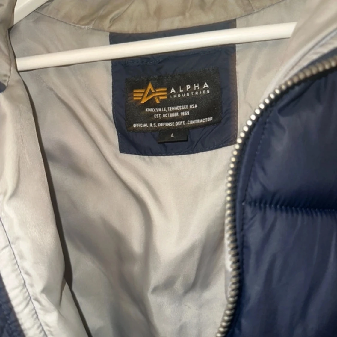 Svart pufferjacka från Alpha Industries - 92