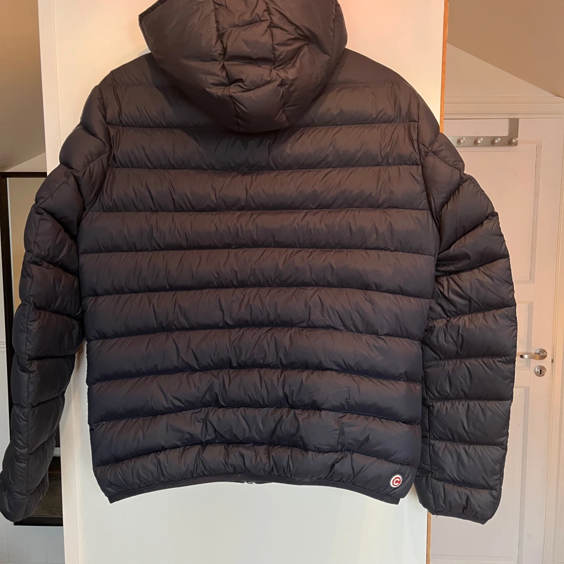 Mörkblå pufferjacka från Colmar - 91