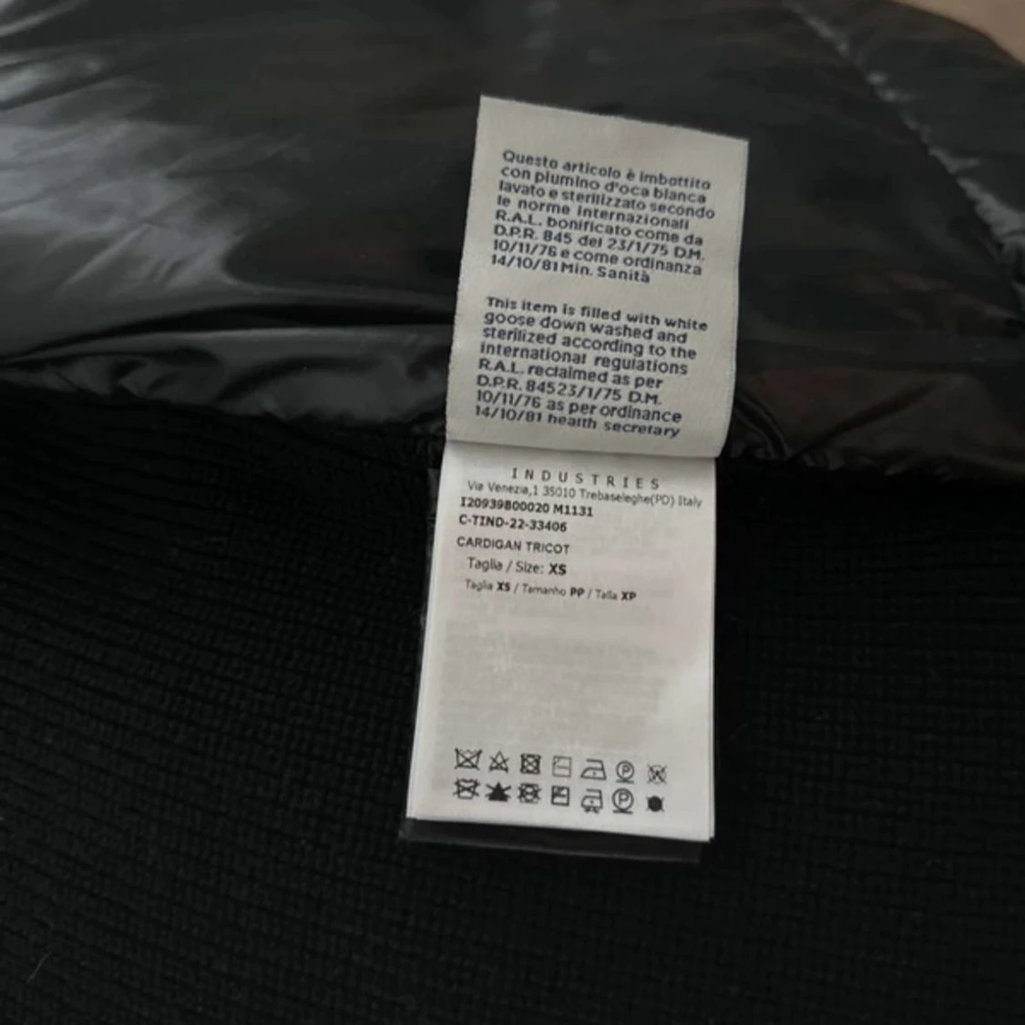 Svart dunjacka från Moncler - 92