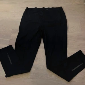 Tränings tights  - Svarta Tränings tights från Ullared, Mycket bra skick & Storlek 44-46