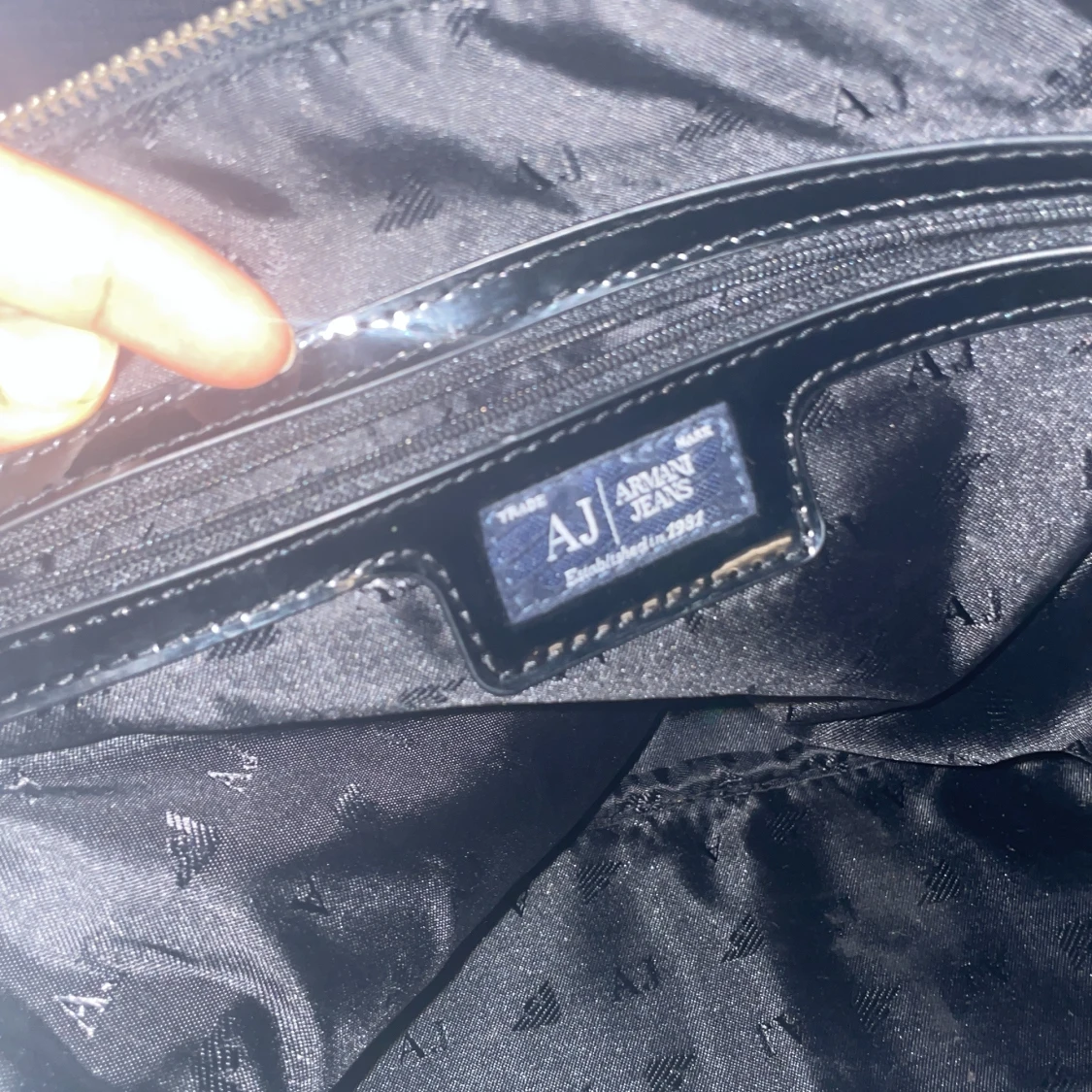 Svart handväska från Armani Jeans - 91