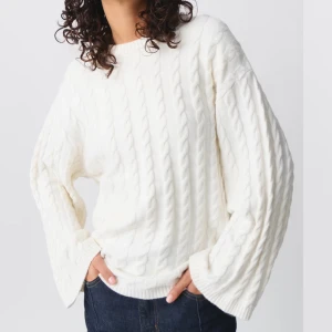 Stickad tröja - Säljer denna stickade tröja från gina tricot. Använd någon gång. Storlek XS.