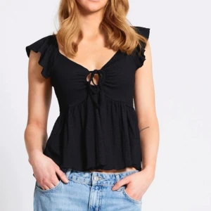 Svart topp - Enbart testad, så inga defekter alls 💛