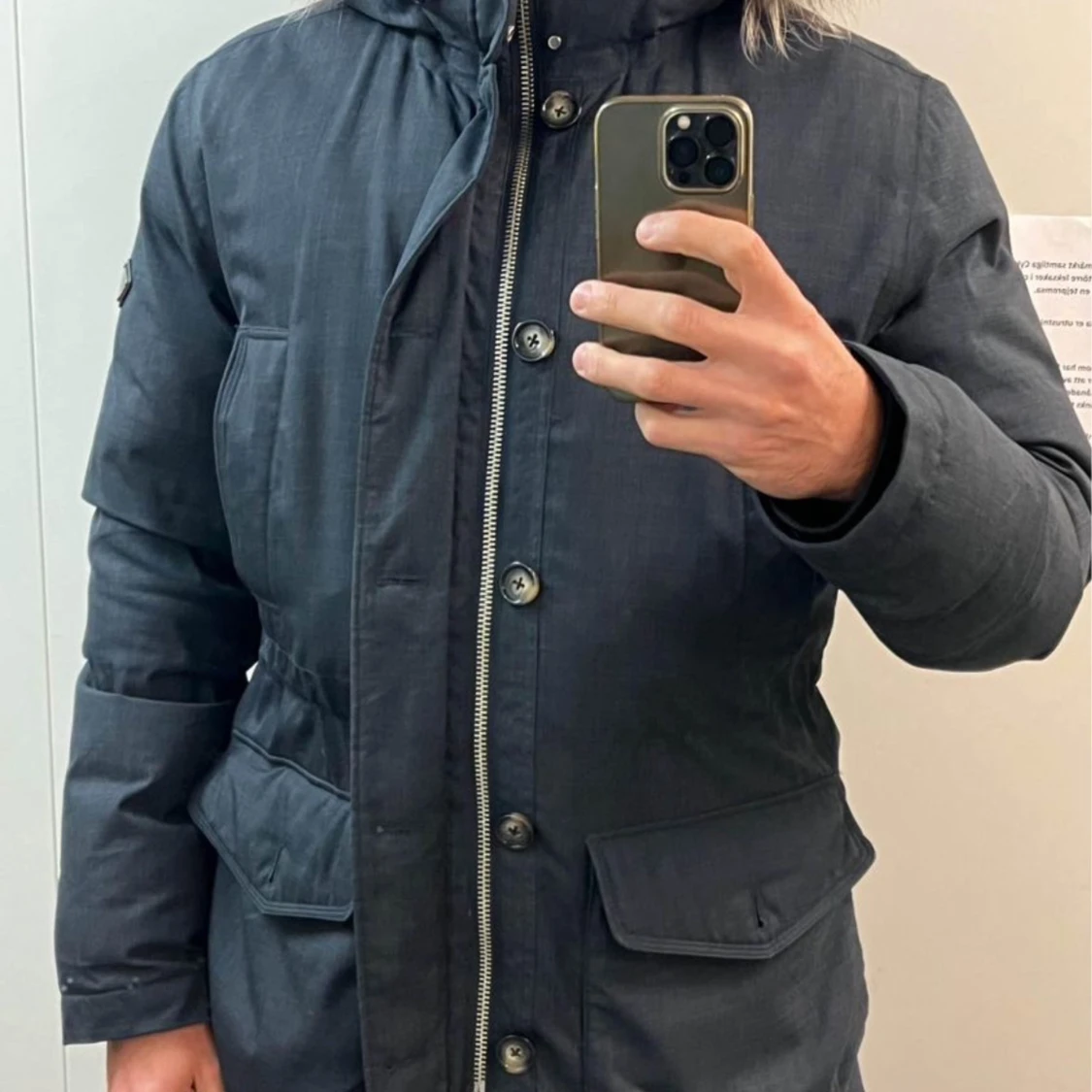 Mörkblå parkajacka med huva