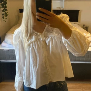 Söt blus - Söt blus i nyskick 