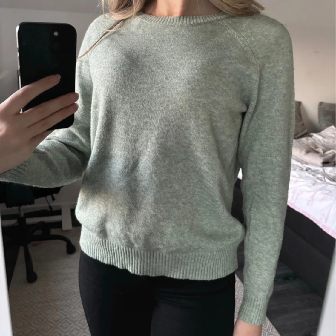 Grön stickad tröja - 90