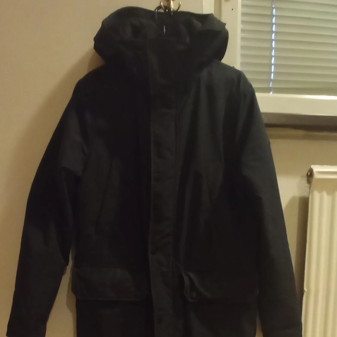 Mörkblå jacka från J.Lindeberg