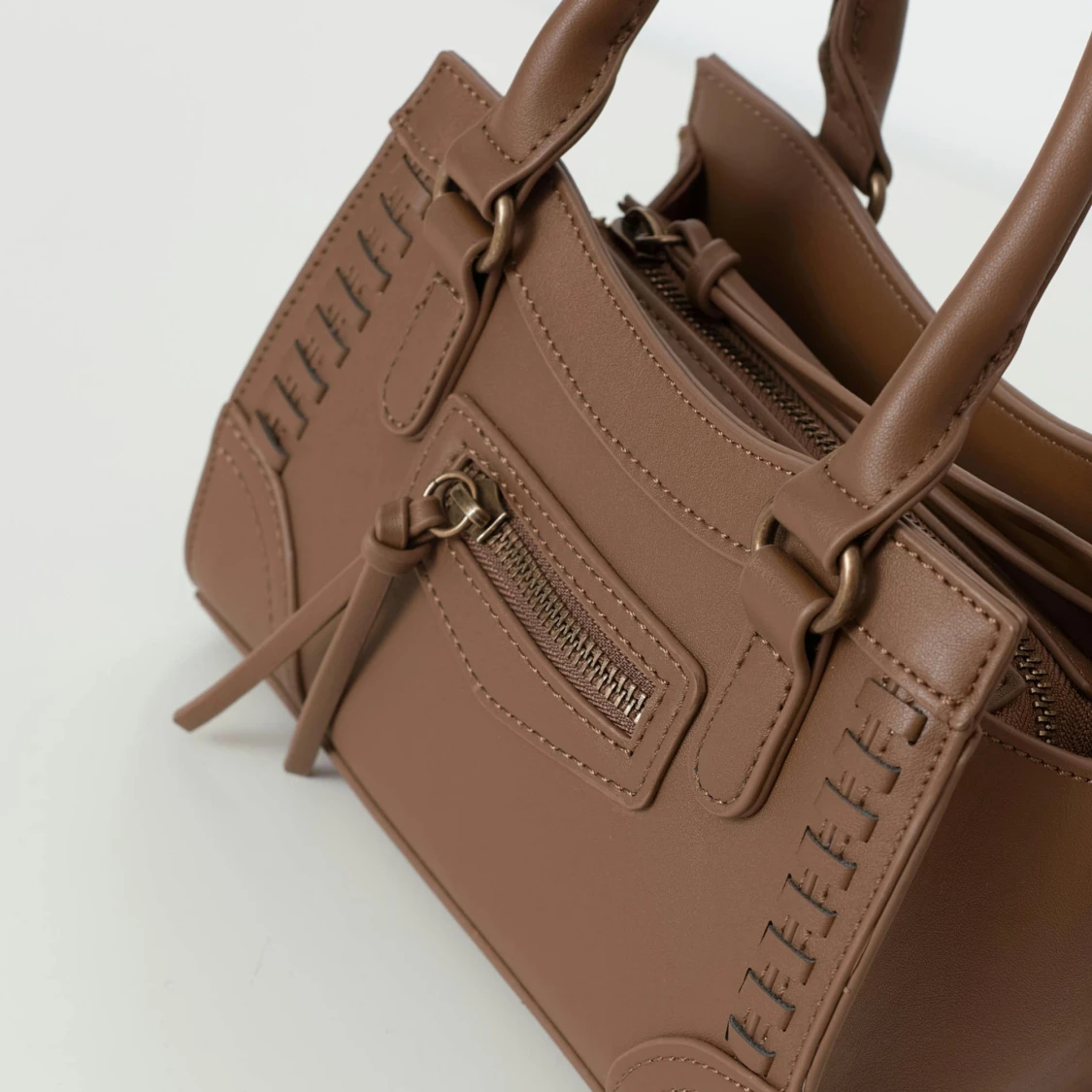 Brun handväska  - 92