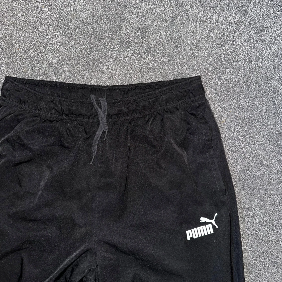Svarta träningsbyxor från Puma - 90