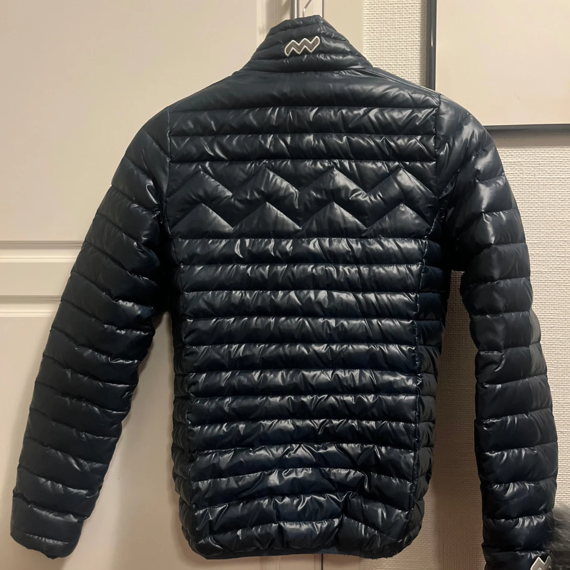 Mörkblå dunjacka från Mountain Works - 90