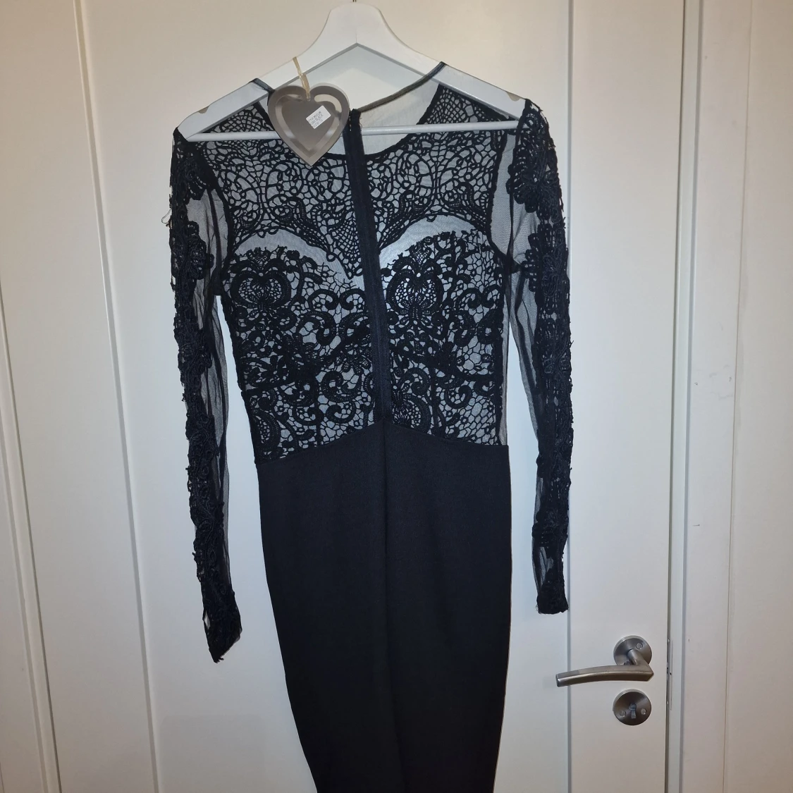 Svart spetsklänning från Bubbleroom - 90
