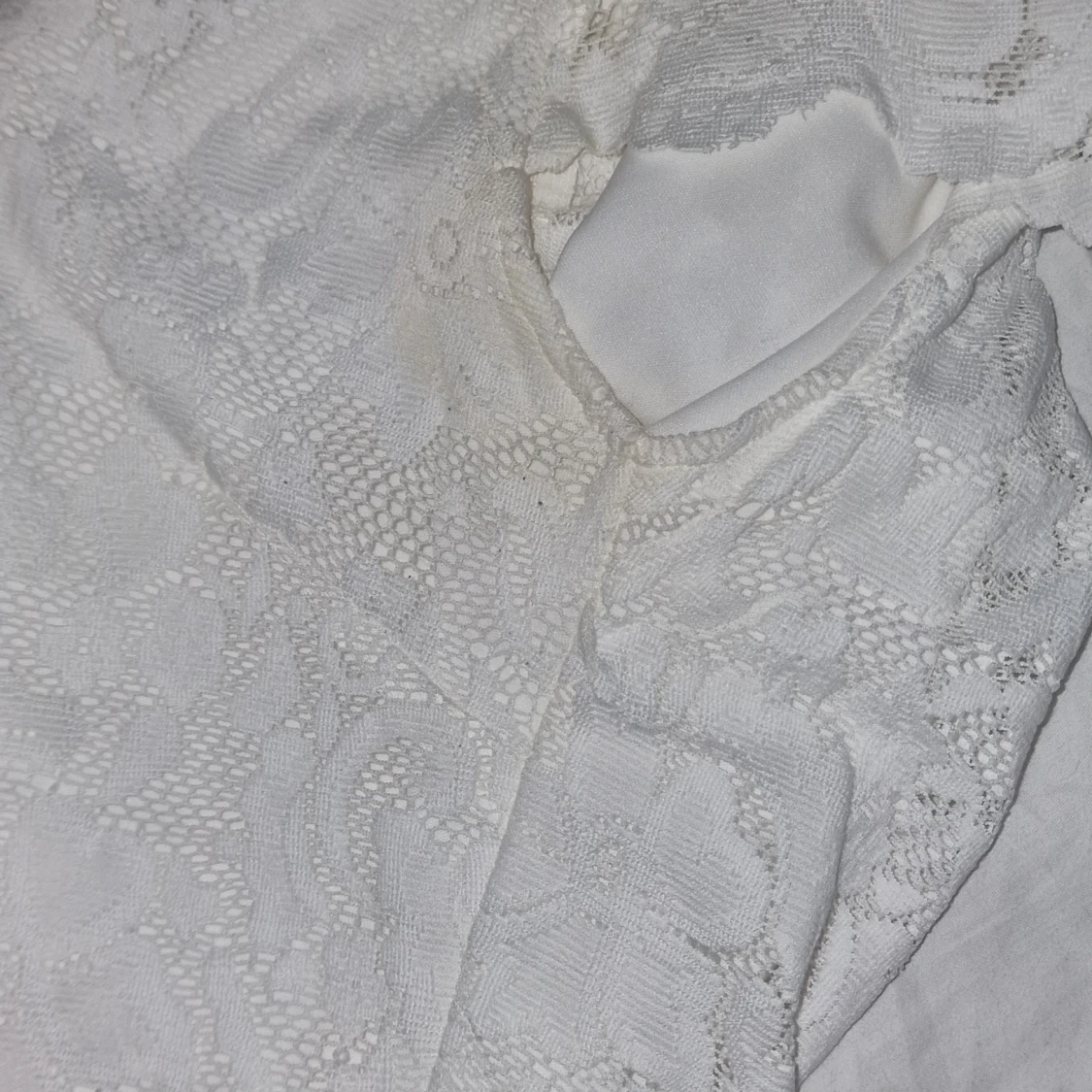 Vit spetsklänning - 92