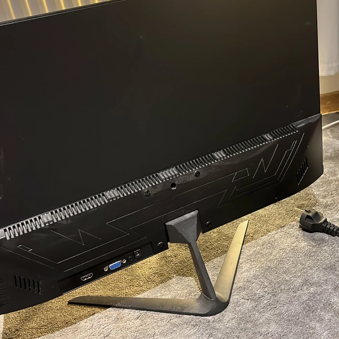 Svart datorskärm från Ceptor - 90