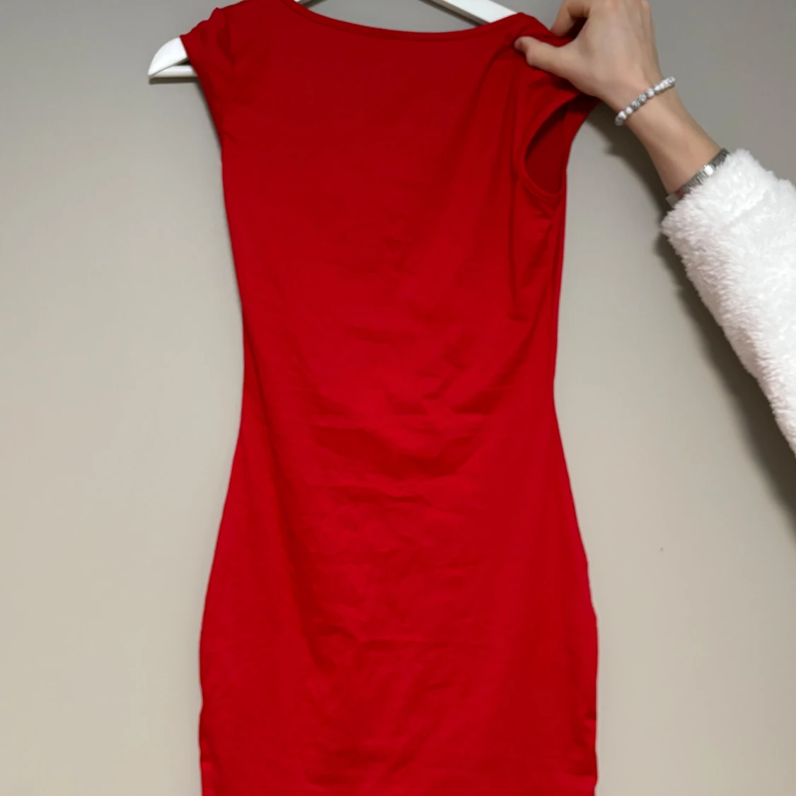 Röd ärmlös klänning - 90