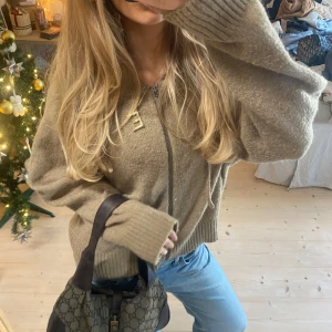 Stickad kofta / hoodie❣️❣️ - SUPER snygg!! Tryck gärna på köp nu💕💕