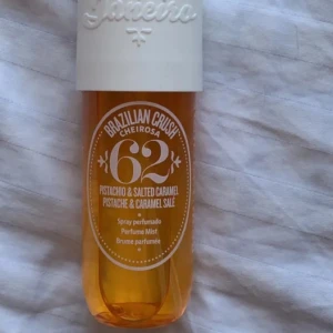 Sol de janeiro 62 Perfume Mist - Orginal Priset 299kr. Pris går arr diskutera som vanligt. Undrar ni något aå är det bara att kontakta mig.