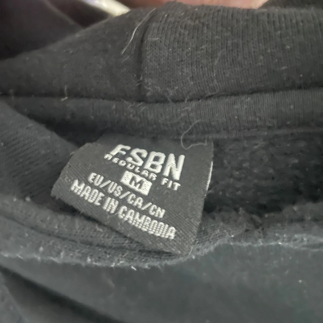 Svart hoodie från ESBN - 91