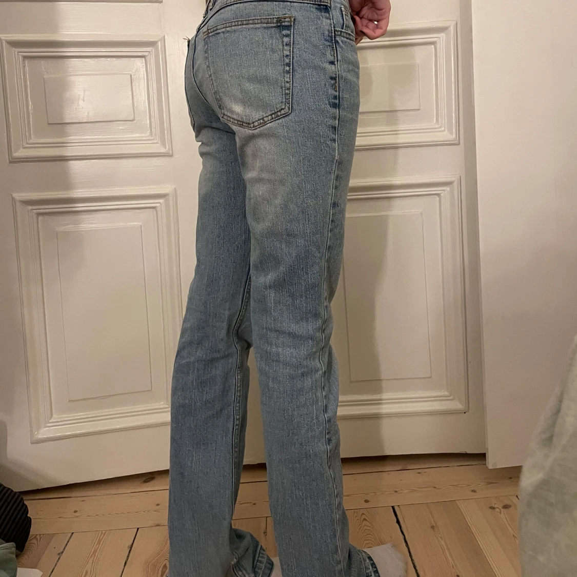 Blå bootcut jeans - 2