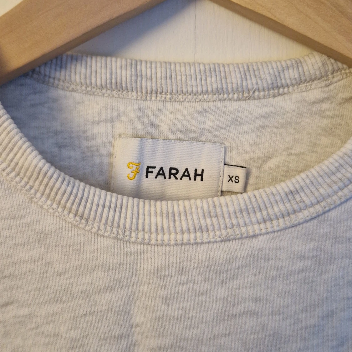 Grå sweatshirt från Farah - 90