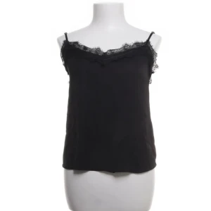 Svart linne - Jättefint linne från hollister i storlek xs. Bra skick