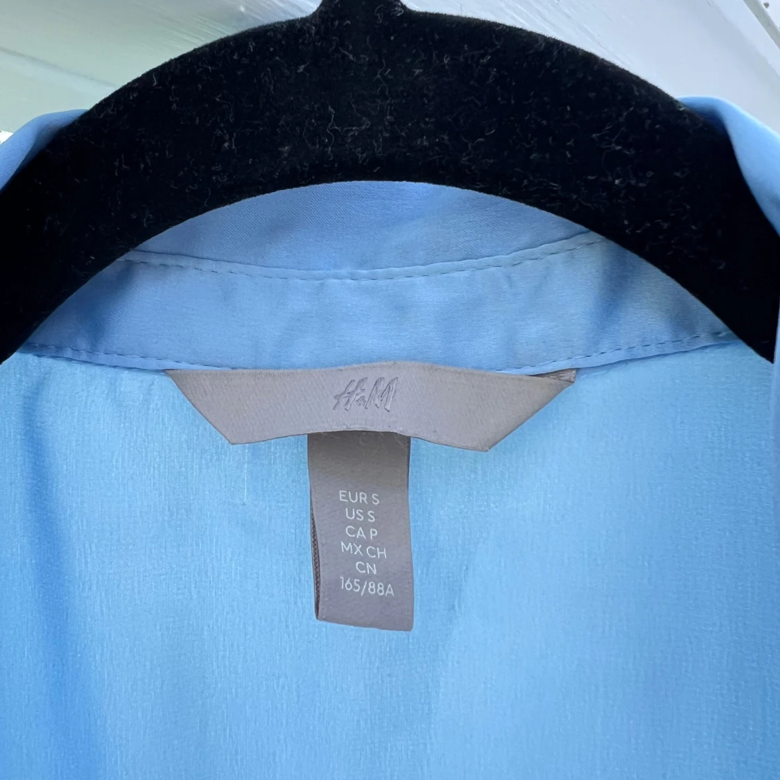 Blå skjorta i satin - 3