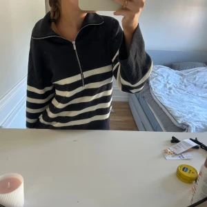 Tröja - Använd fåtal gånger!!💞
