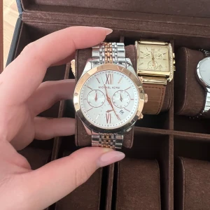 Michael kors klocka  - Nyskick, box medföljer. 