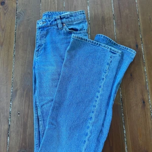 Bootcut jeans - Bootcut jeans, mid waist💗 Fint skick! Pris kan diskuteras💗💗