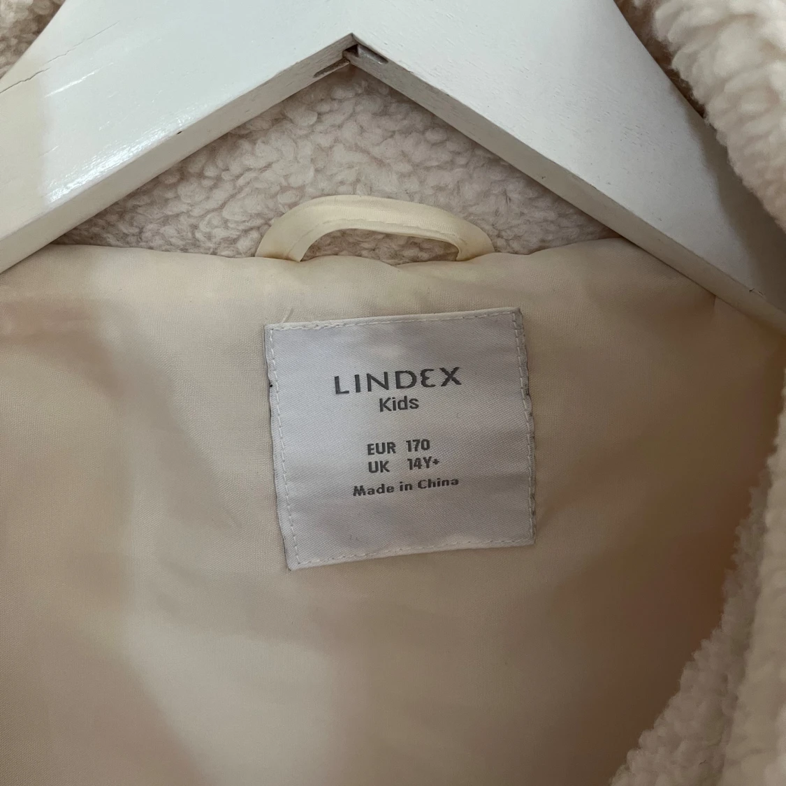 Vit teddyjacka från Lindex - 90