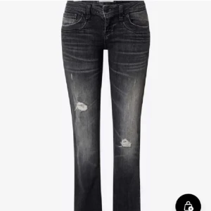 Lågmidjade lbt jeans  - Säljer dessa fina trendiga lbt jeans! Jätte bra skick!
