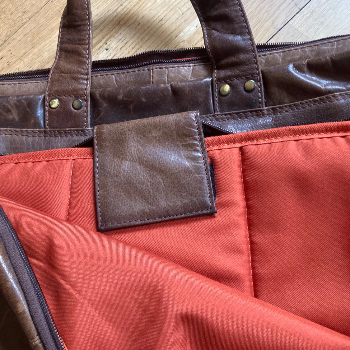 Brun läder jacka  - 92
