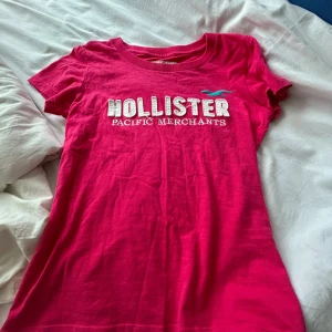 Hollister tröja! - Säljer den här as snygga tröjan från hollister! Super fint skick och skönt material. Pris kan diskuteras