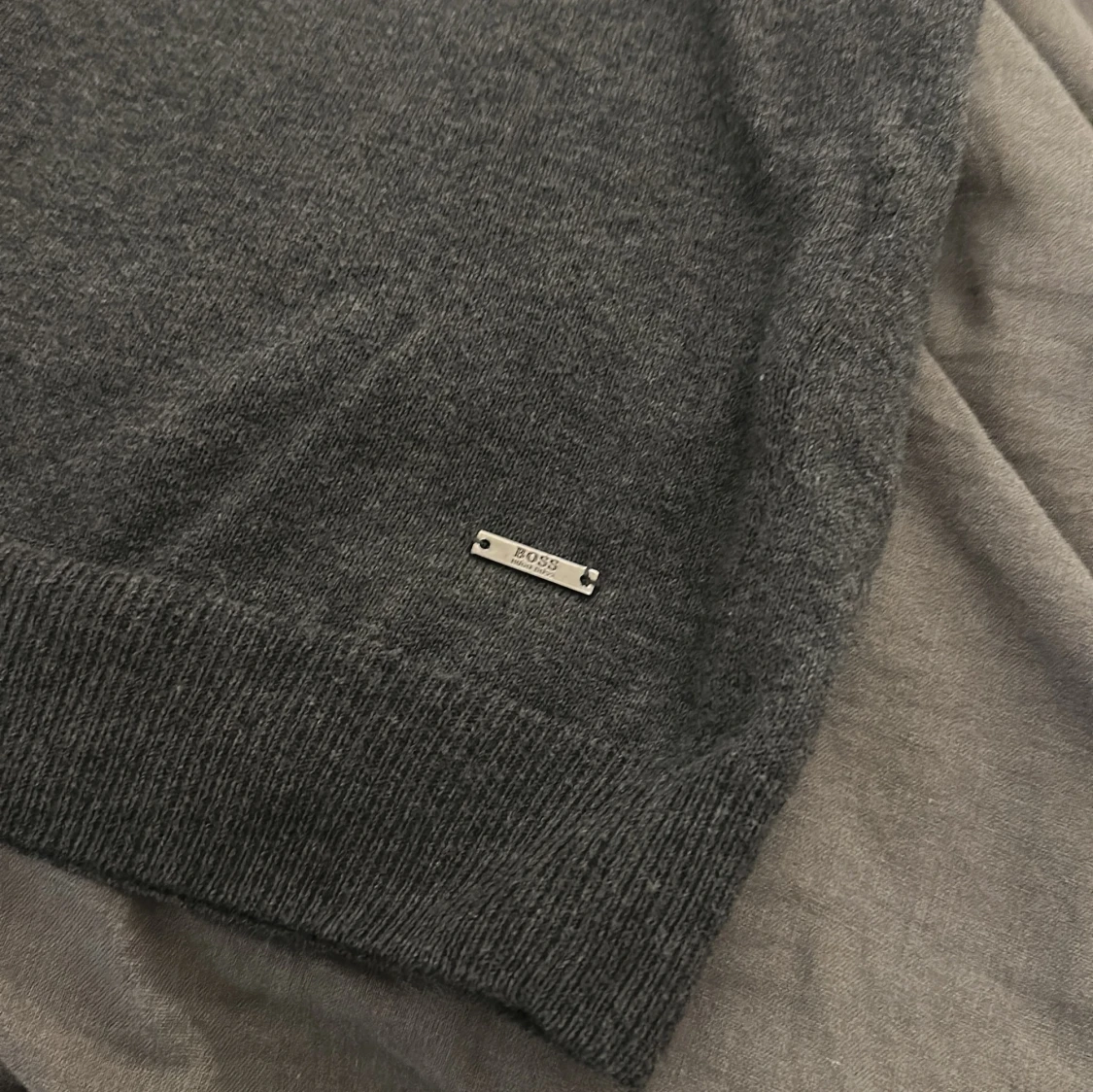 Grå tröja från Hugo Boss - 93