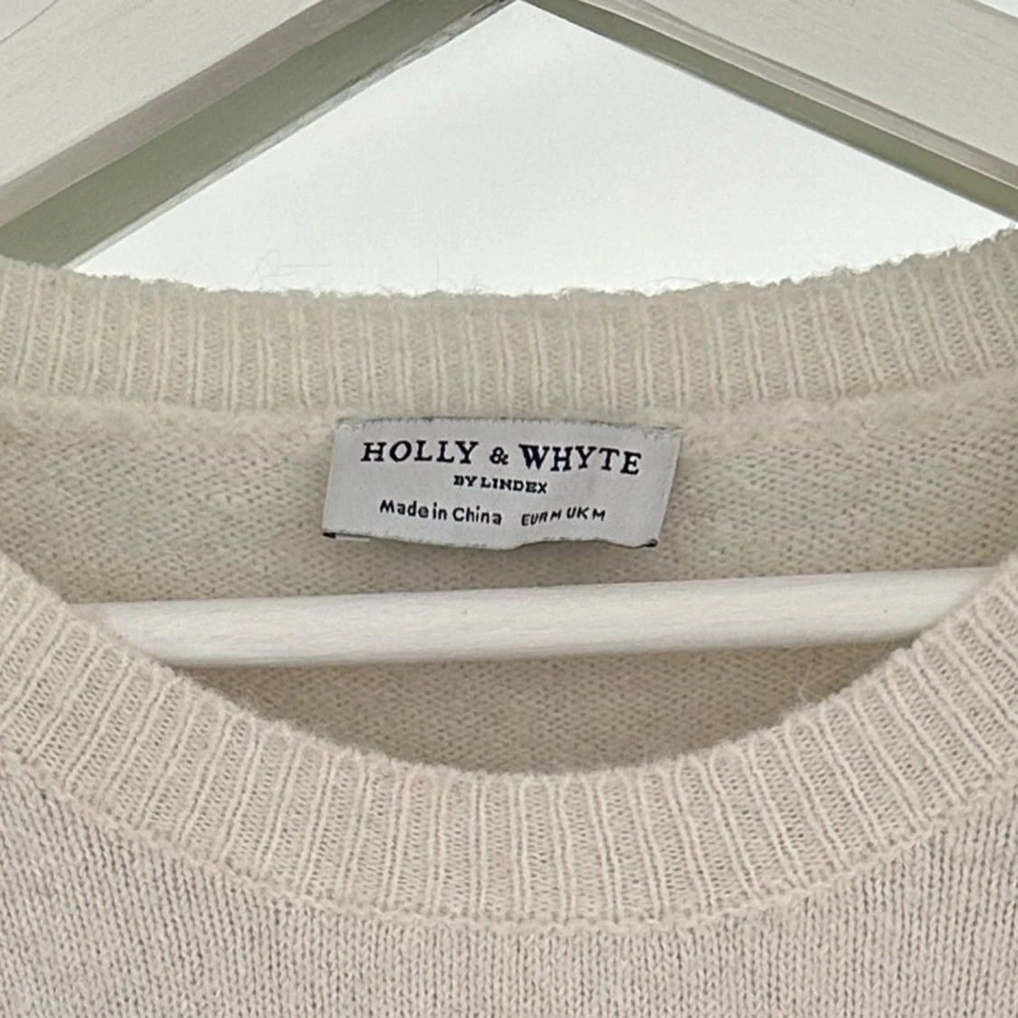 Stickad tröja med rosett🖤 - 91