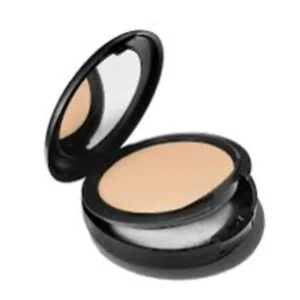MAC foundation puder Nc25 - Bara testad foundation puder som inte faller mig i smaken. Original pris; 480, mitt pris; 320