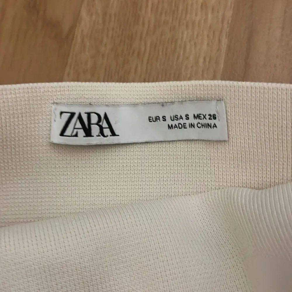 Zara topp . Toppar.