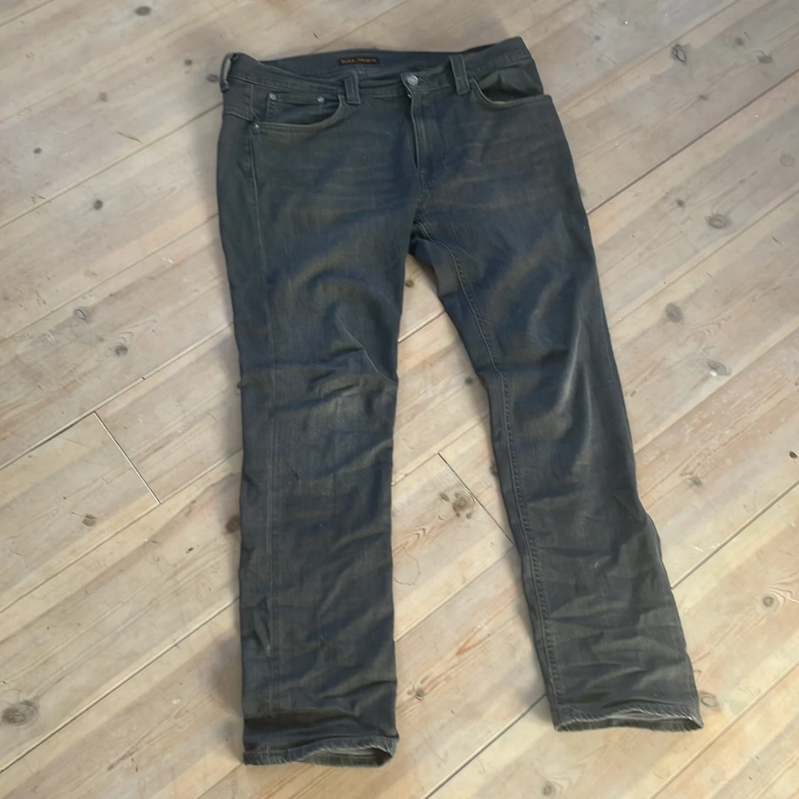 Grå jeans från Nudie Jeans - 2