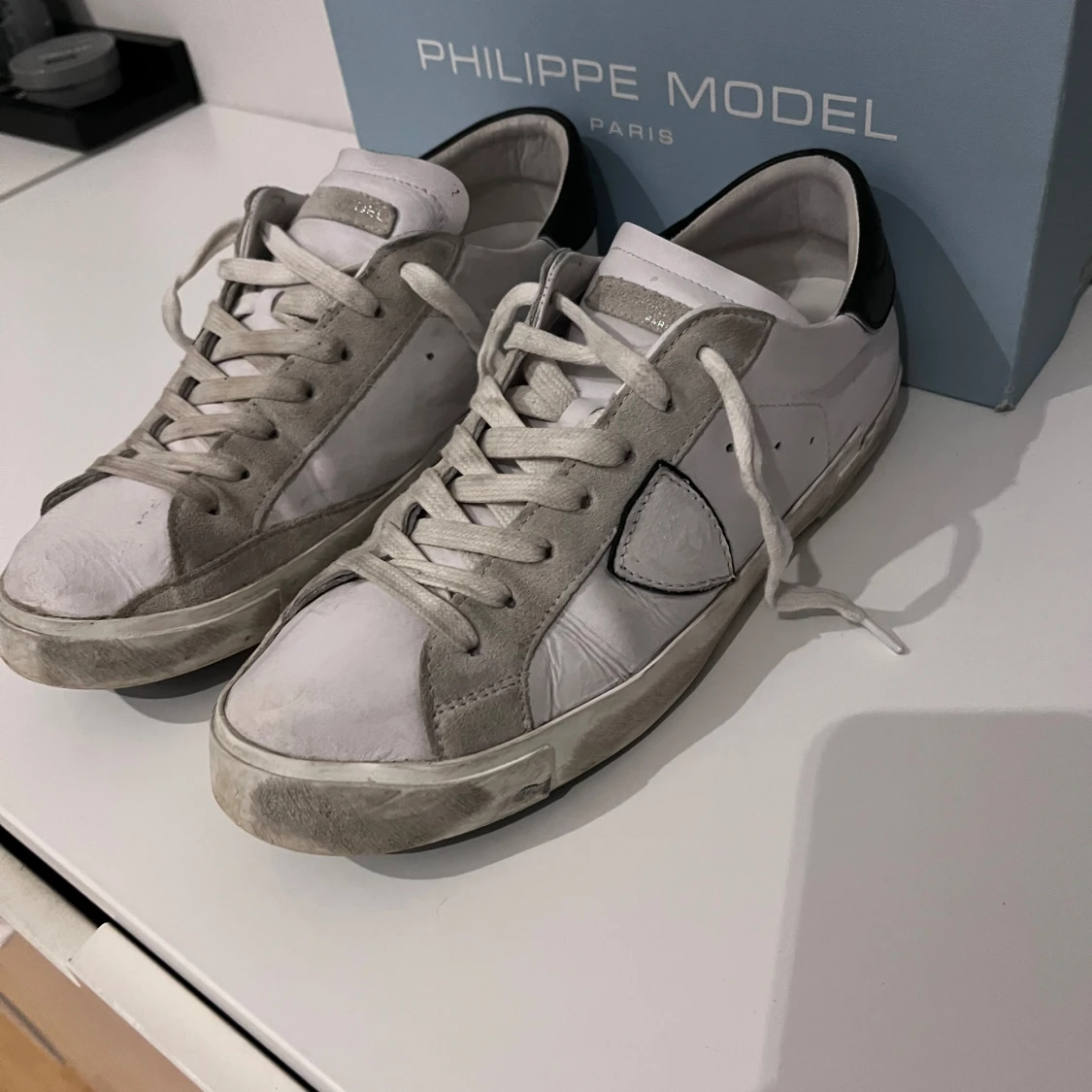 Philippe model  - 2