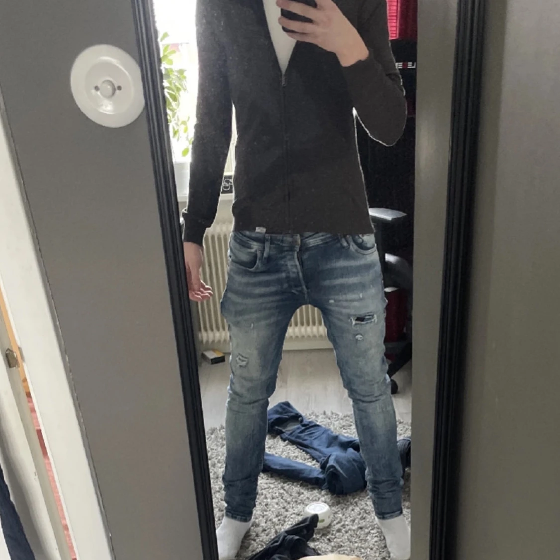 jeans med slitningar från jack and jones