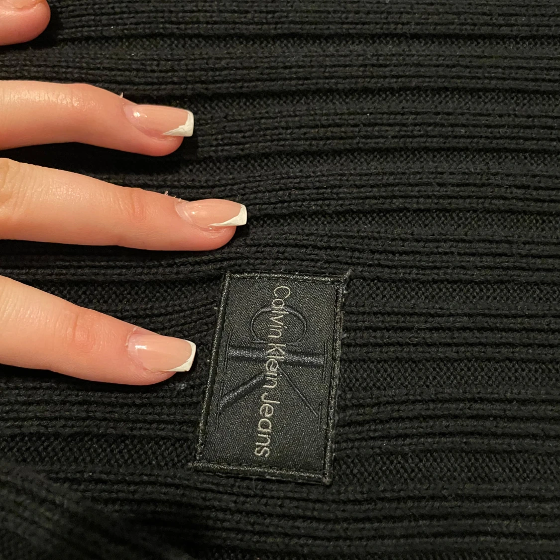 Svart ribbad hoodie från Calvin Klein Jeans - 1