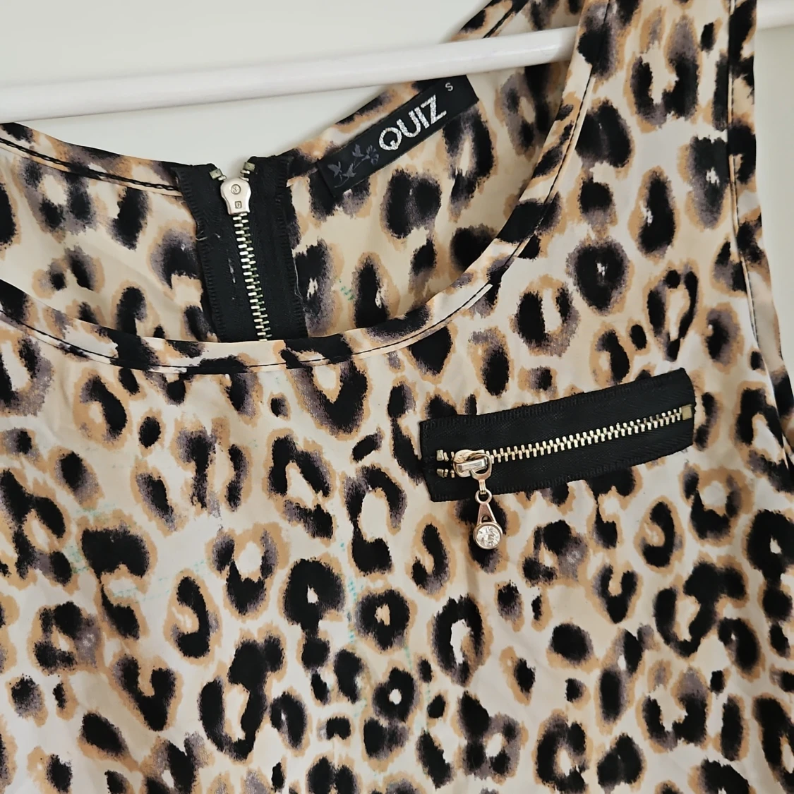 Leopardmönstrad ärmlös topp från Quiz - 3