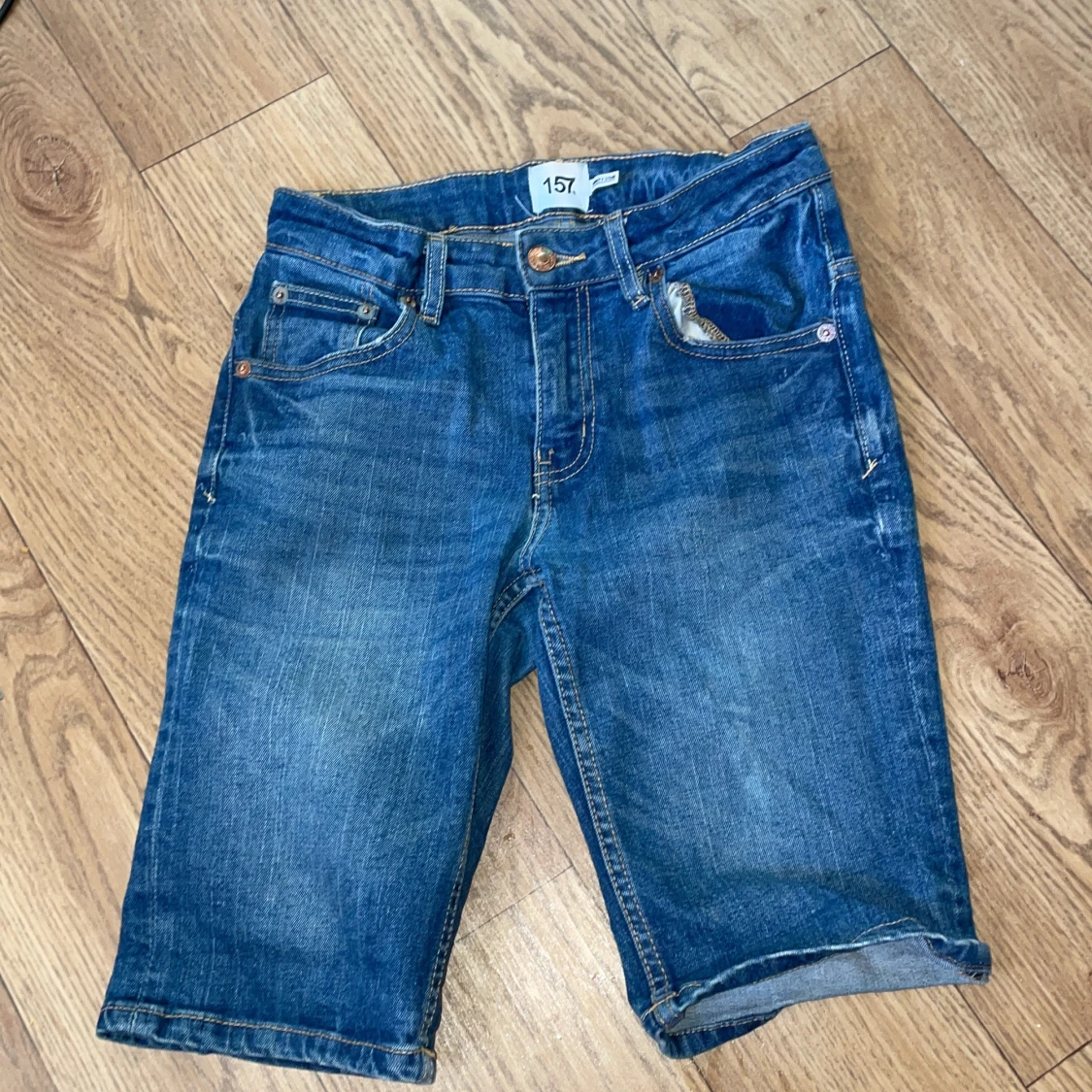 Blå jeansshorts från 157