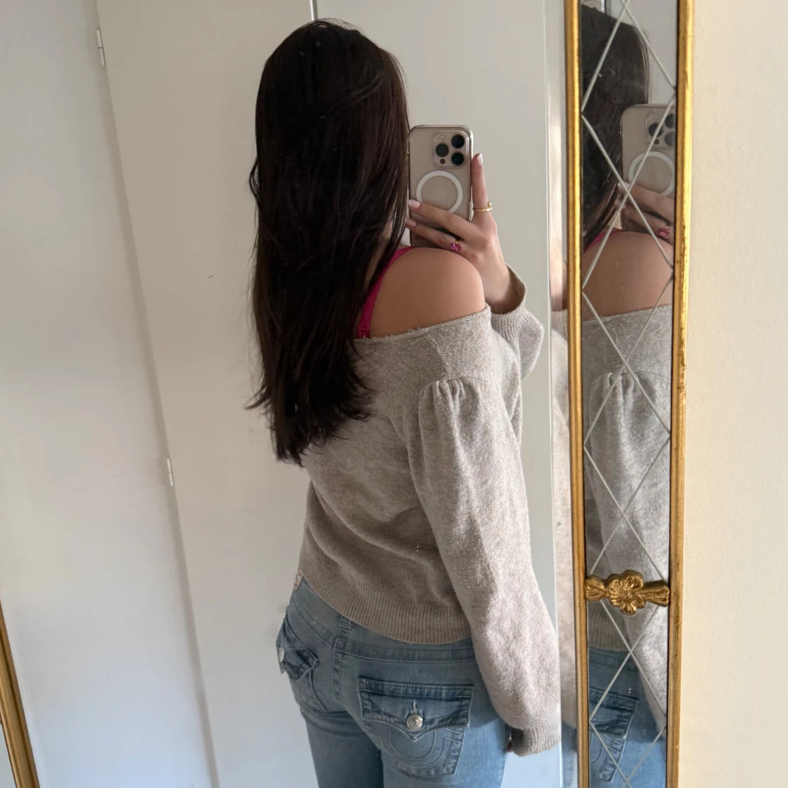 Beige offshoulder tröja - 1